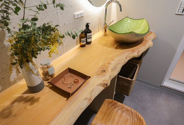 COLORSグリーンヒル南彦根6区画　のその他|～施工事例～　天然木造作洗面台♪