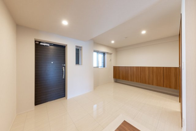 クリオ茅ヶ崎中海岸グランシックの玄関