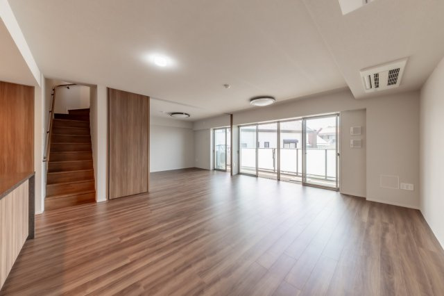 クリオ茅ヶ崎中海岸グランシックの居間・リビング