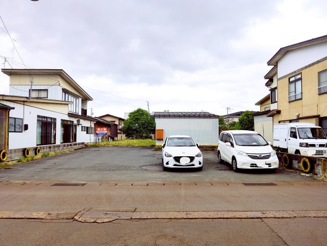 川西町上小松　売地の外観
