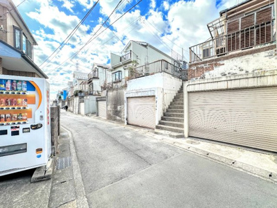 【前面道路含む現地写真】 | ◆◇原宿5丁目　中古戸建◇◆ | ◆前面道路は閑静な住宅地。車通りの少ない道路です。お子様にも安心です。
