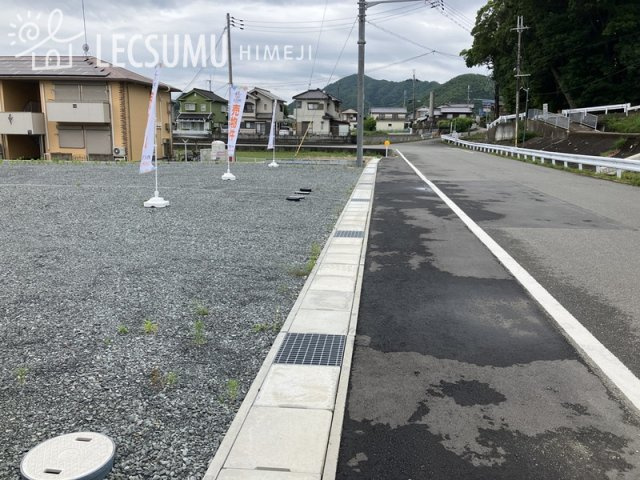 神崎郡福崎町福田／2区画の外観