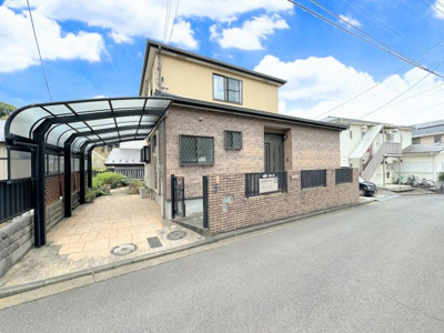 【外観】 | ◇◆名瀬町　中古戸建て◆◇ | ◆一戸建てを中心とした街並みが整然と続き、周辺は高い建物が建っていないので、緑の多い閑静な趣を感じる環境です。街並みや周辺環境も重要なポイントです！！