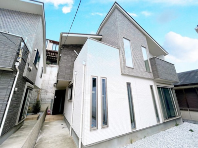 【外観】 | ◆横浜市青葉区荏子田中古住宅◆ | ◆一戸建てを中心とした街並みが整然と続き、周辺は高い建物が建っていないので、緑の多い閑静な趣を感じる環境です。街並みや周辺環境も重要なポイントです！！