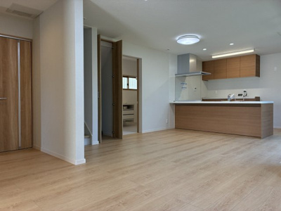 【居間・リビング】 | 大津市蓮池町1　中古戸建