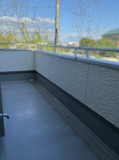 【バルコニー】 | 大津市蓮池町1　中古戸建 | 2階洋室部分