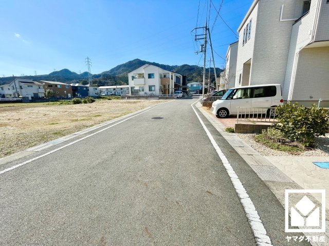大津市坂本２丁目　の前面道路含む現地写真