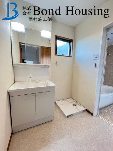 LDK21帖以上アリ　眺望良好　西朝霧丘全6区画　B号地の独立洗面台|同社施工例