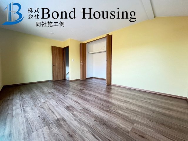 LDK21帖以上アリ　眺望良好　西朝霧丘全6区画　B号地の洋室|同社施工例