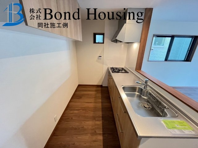 LDK21帖以上アリ　眺望良好　西朝霧丘全6区画　B号地のキッチン|同社施工例