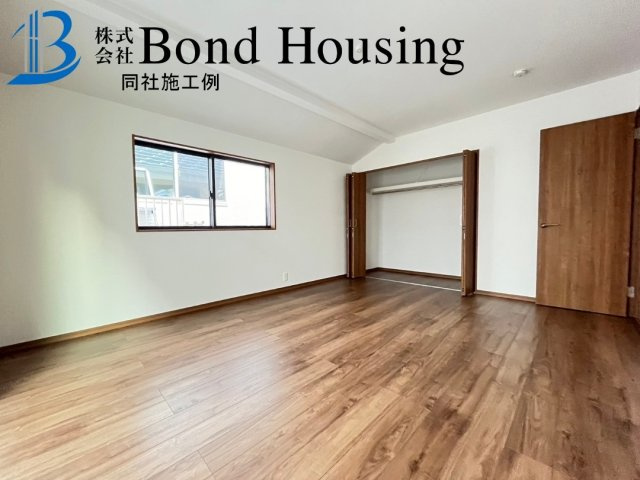 LDK21帖以上アリ　眺望良好　西朝霧丘全6区画　B号地の洋室|同社施工例