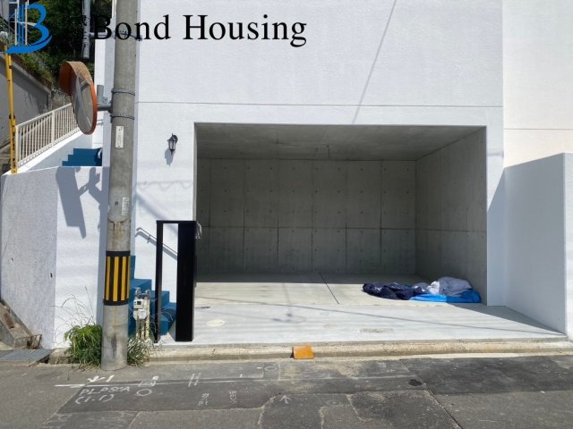 LDK21帖以上アリ　眺望良好　西朝霧丘全6区画　A号地の駐車場