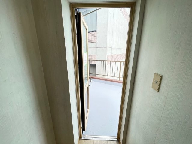若松町一丁目貸店舗の内装