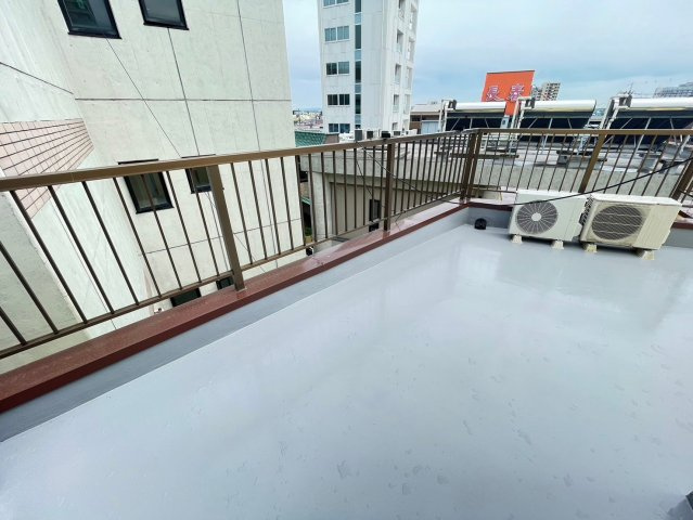 若松町一丁目貸店舗のバルコニー