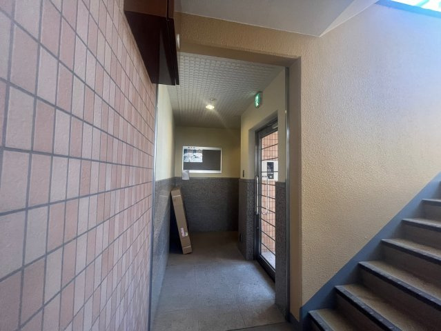 リバーコート諏訪のロビー|建物の内部です