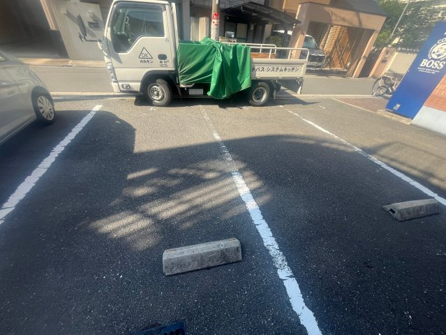 リバーコート諏訪の駐車場|駐車場に車を止められます