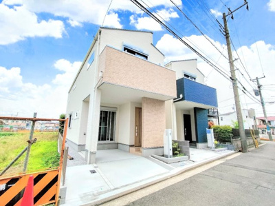 【外観】 | ◆◇阿久和西　新築戸建て　全2棟◇◆ | ◆堂々たる趣ながら、主張し過ぎずどこか余裕を感じさせるシャープなフォルムで佇む邸宅は、晴天の空と照らし合わせる事で、本来あるべき完成形の姿を見せてくれます。