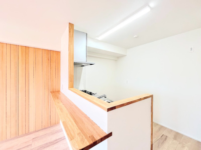 【キッチン】 | ◆◇鶴見岸谷ハイツ◇◆ | ◆その邸が魅せる、気品・上質・重厚感・極細やかさ、そのすべては訪れた者に安らぎと品性を与える特別な空間です。ここに住むからこそ意味がある。すべての（始まり）をここから迎えます。