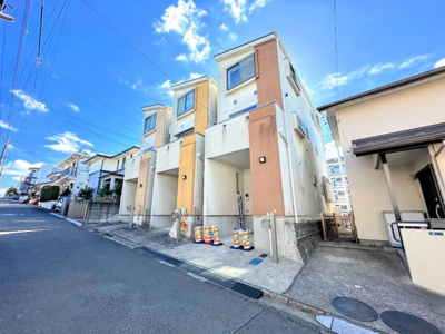 【外観】 | ◆◇小山台1丁目　中古戸建◇◆ | ◆一戸建てを中心とした街並みが整然と続き、周辺は高い建物が建っていないので、緑の多い閑静な趣を感じる環境です。街並みや周辺環境も重要なポイントです！！