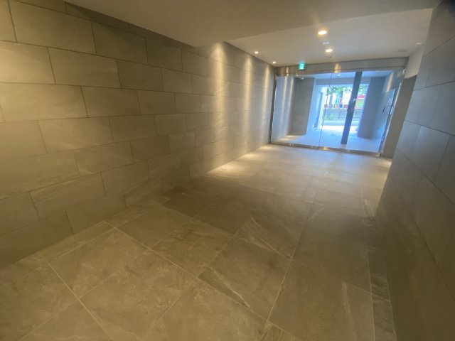 アーバネックス南新町のロビー