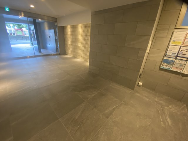 アーバネックス南新町のロビー
