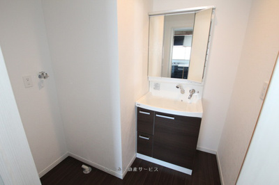 【洗面所】 | コーポ野上２ | 広い洗面スペース