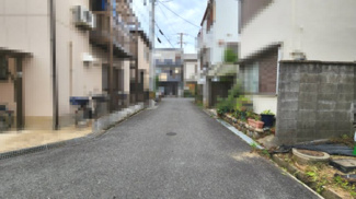 【前面道路含む現地写真】 | 高槻市寿町2丁目　売土地 | 幅員4.7m