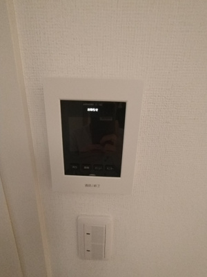 カラーTVモニターインターホン付き