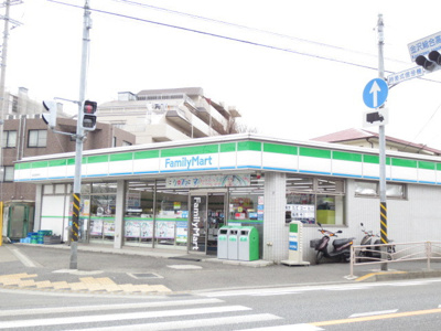 ファミリーマート小浦横浜富岡東店まで450m