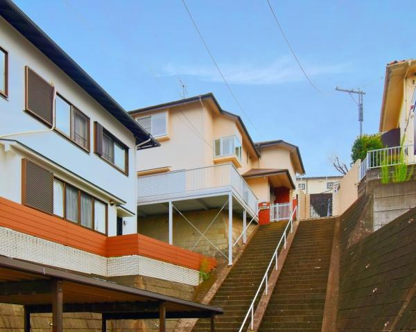 横浜市鶴見区北寺尾４丁目の中古一戸建の前面道路含む現地写真|周辺環境も合わせてご案内させて頂きます！
お気軽にお問い合わせ下さい！