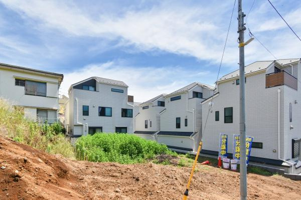 横浜市鶴見区岸谷２丁目の新築一戸建の前面道路含む現地写真|周辺環境も合わせてご案内させて頂きます！
お気軽にお問い合わせ下さい！