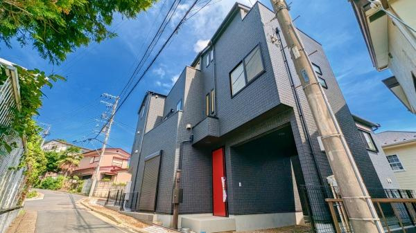 横浜市神奈川区三ツ沢西町の新築一戸建の前面道路含む現地写真|周辺環境も合わせてご案内させて頂きます！
お気軽にお問い合わせ下さい！