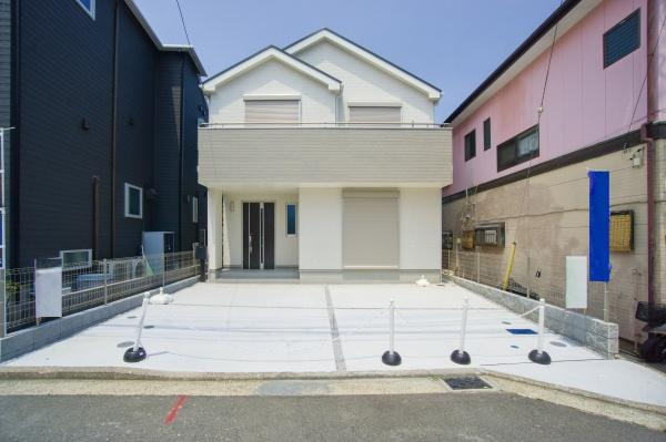 横浜市旭区白根８丁目の新築一戸建の外観|閑静な住宅地でゆったりとお過ごし頂けます。
現地と合わせて周辺環境もご案内致します。