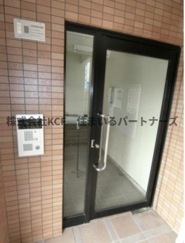 久留米市合川町の賃貸マンションのエントランス|毎日通るエントランスはこのようになっています