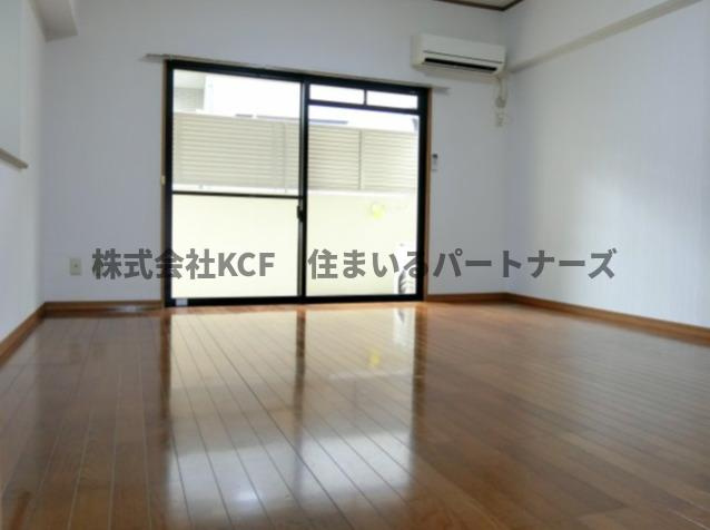 久留米市合川町の賃貸マンションの居間・リビング|ゆったり過ごせる居間です