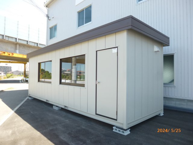 西河原貸倉庫の外観