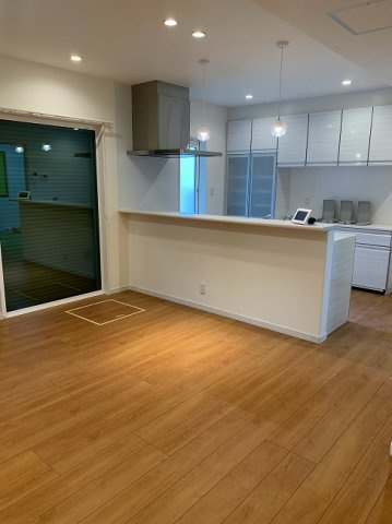 【No.6965】郡家中古住宅/4LDK/R2年築/室内綺麗の居間・リビング