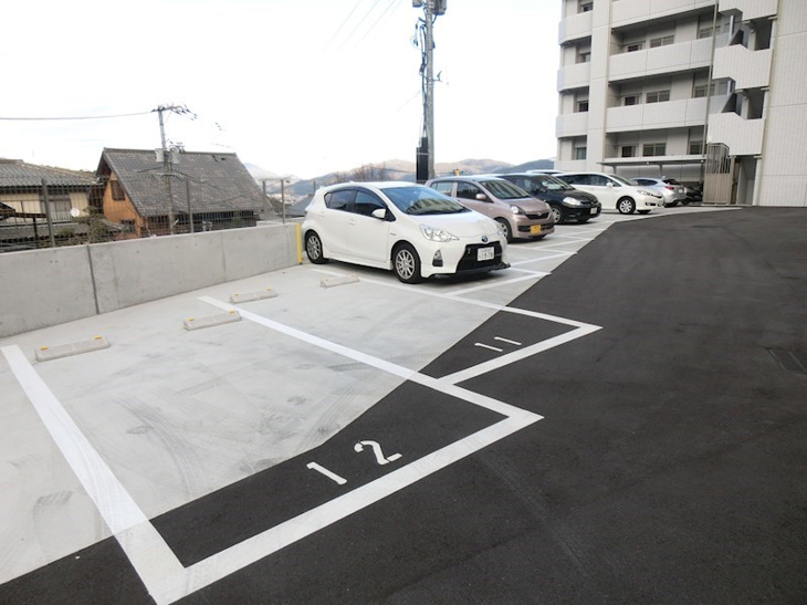 【駐車場】ウイング三滝観音台 