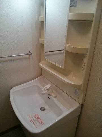 カーサ・ソレイユ三番館の洗面所|使いやすい洗面所です