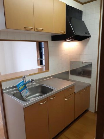 カーサ・ソレイユ五番館のキッチン|コンパクトなキッチンで掃除もラクラク