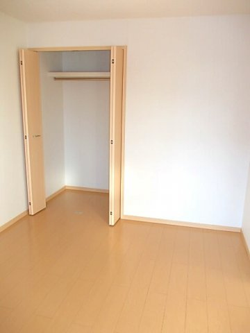 ニューシティ広川（Ｃ）の内装|明るい色調の室内です