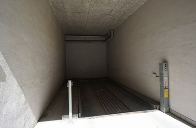 【駐車場】 | アヴェニール千里 | 駐車場★