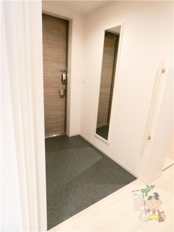 クロムノワールの玄関