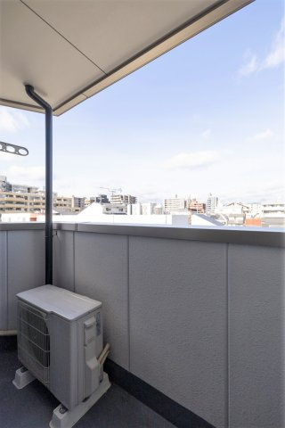 RUSCELLO-UNOのバルコニー