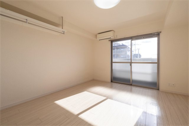 RUSCELLO-UNOの居間・リビング|Cタイプ