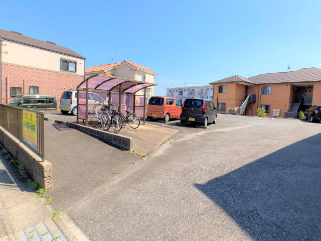 エクセル大峯の駐車場