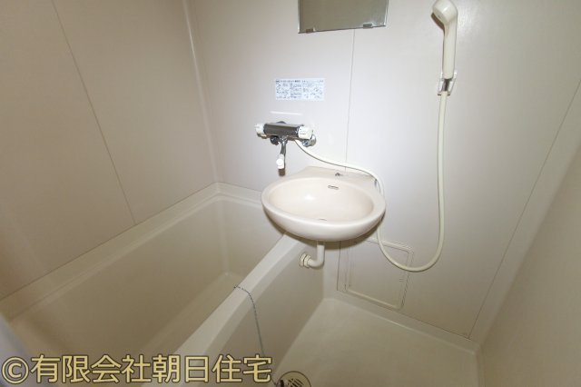 ピュア広本町の浴室