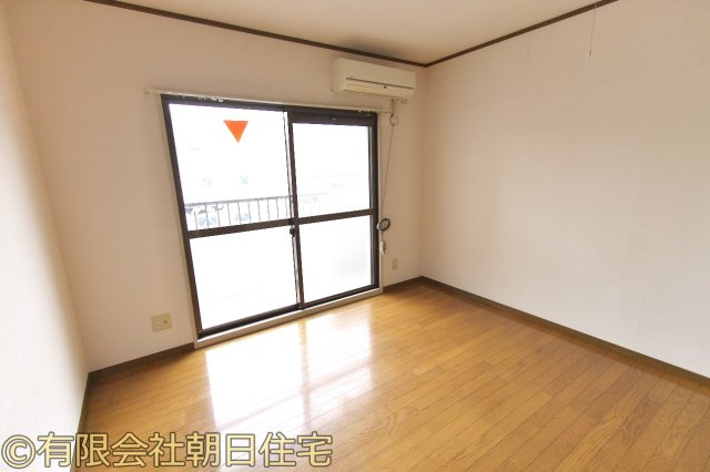 ピュア広本町の洋室