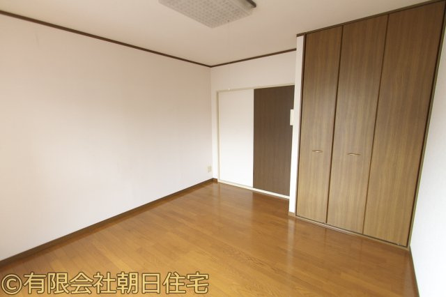 ピュア広本町の居間・リビング