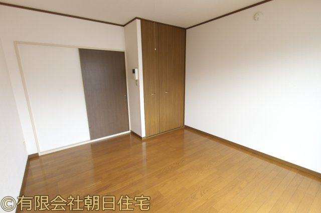 ピュア広本町の洋室